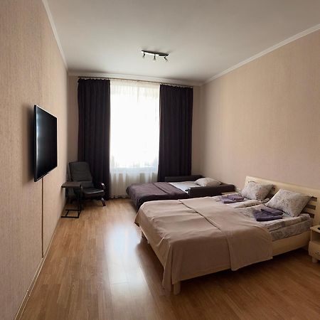 Апартаменти На Гнатюка 17 Leópolis Exterior foto