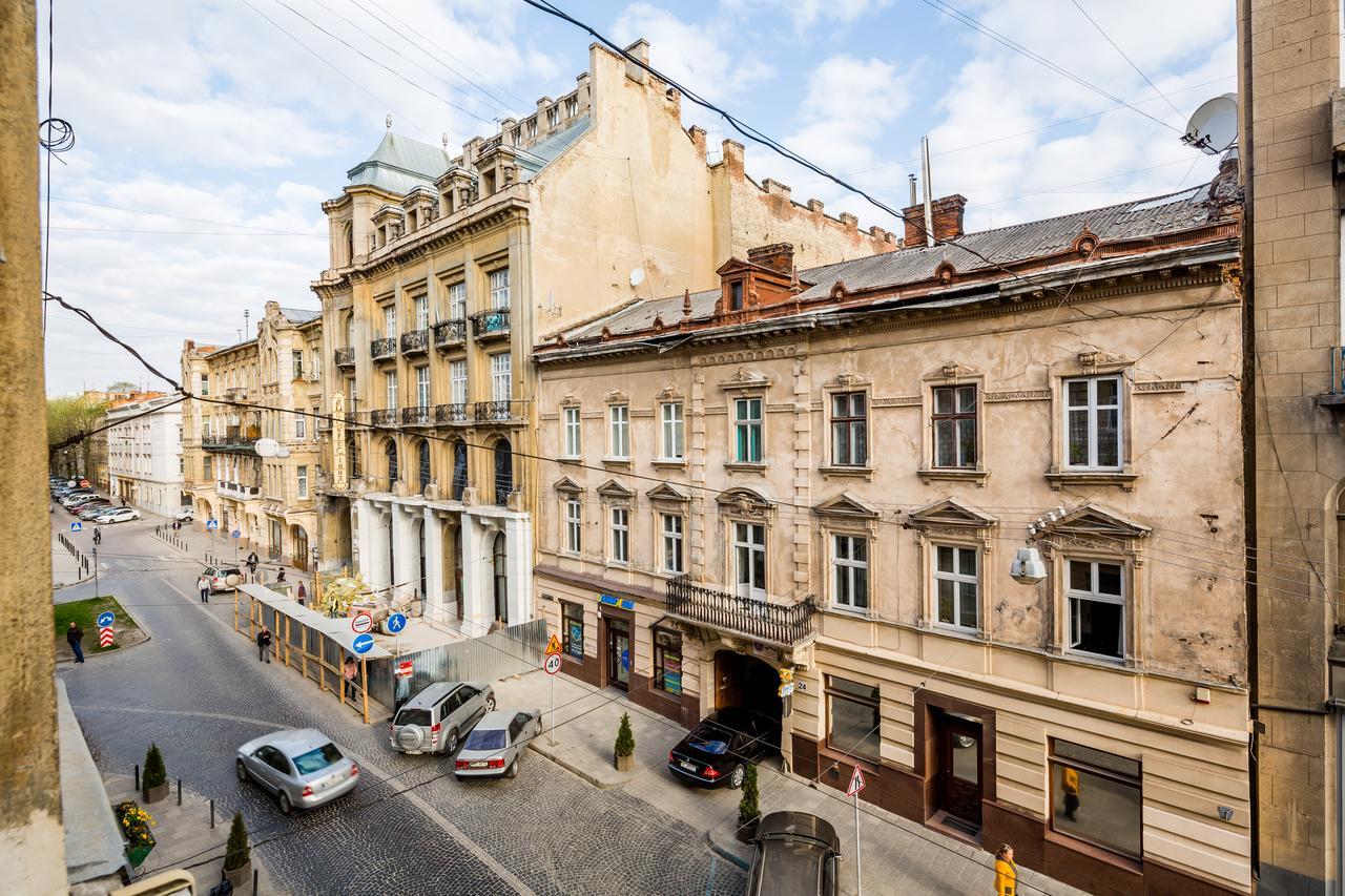 Апартаменти На Гнатюка 17 Leópolis Exterior foto