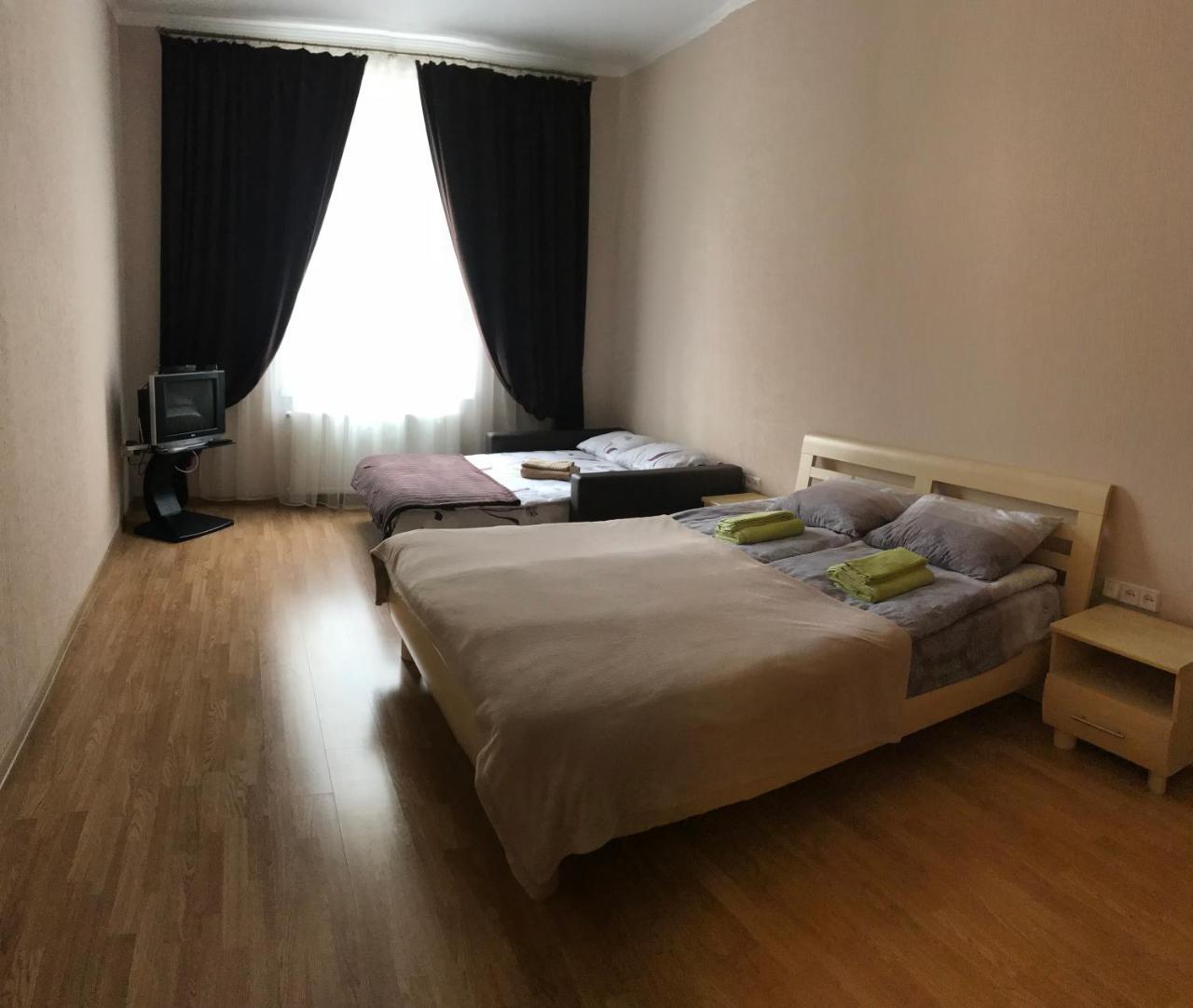 Апартаменти На Гнатюка 17 Leópolis Exterior foto